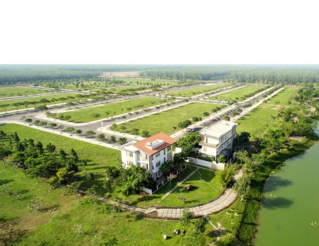 Giá căn hộ vẫn tăng cao, nhà đầu tư đổ qua mua đất nền