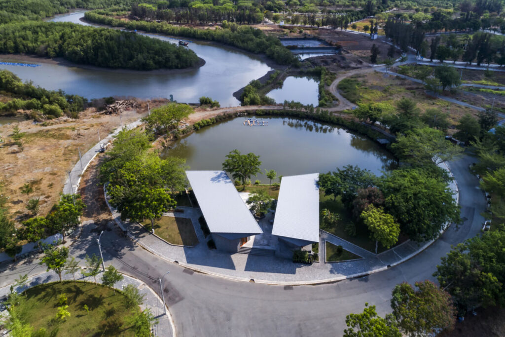 Nhà hàng như cánh chim bay trên rừng Cần Giờ