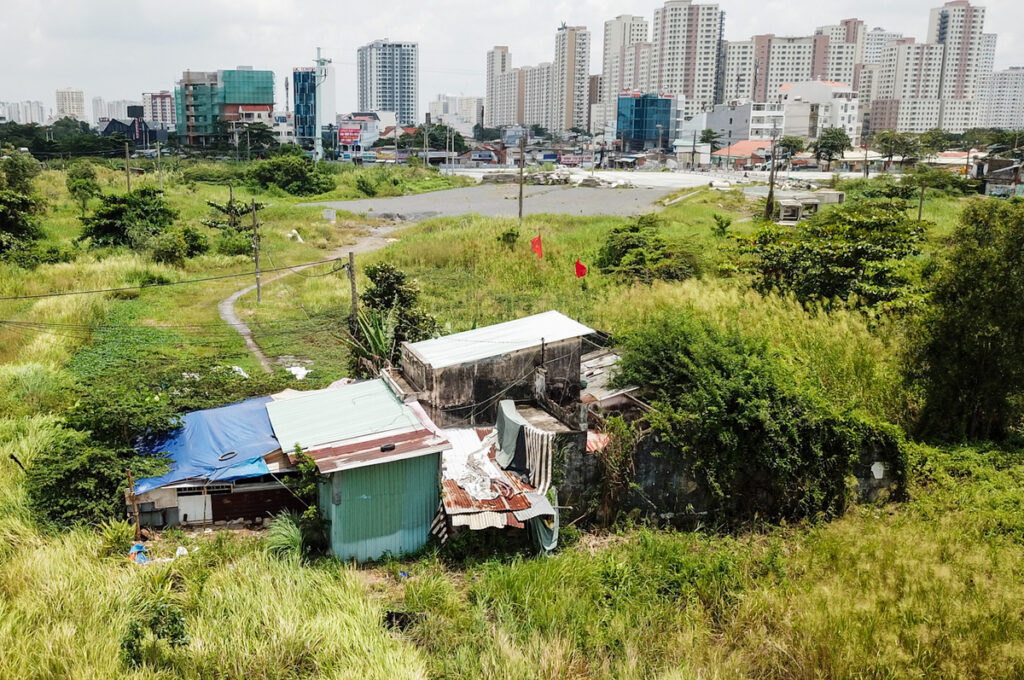 ‘Không phải thu hồi đất rồi xây chung cư to để đền bù là xong’