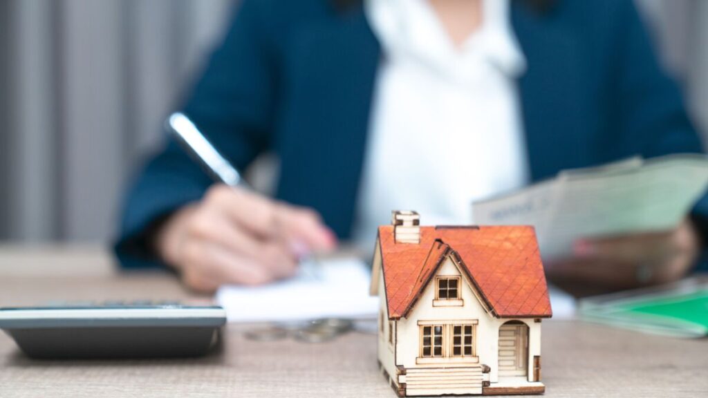 Trái phiếu bất động sản tăng mạnh về giá trị phát hành và lãi suất