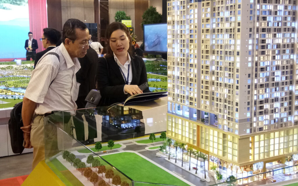 Sở Xây dựng không trả lời, chủ đầu tư vẫn được bán nhà nếu đủ điều kiện