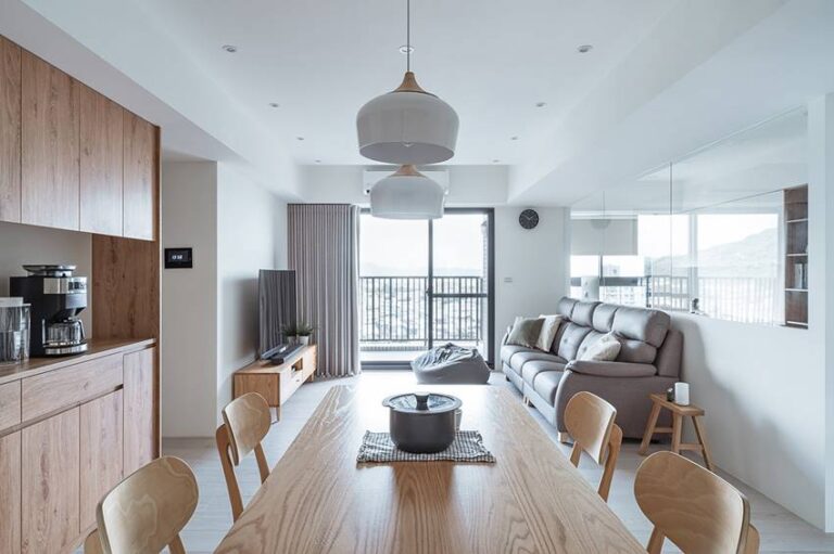 Căn hộ 65m2 giản dị mà tự nhiên, tươi sáng cho cuộc sống yên ả và thoải mái