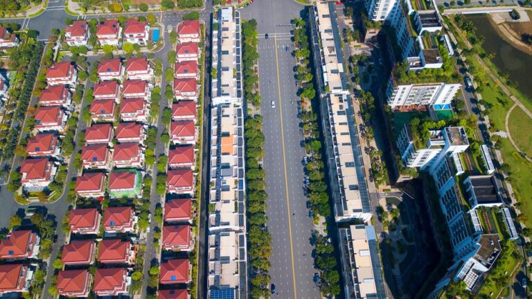 Giá nhà đất TP.HCM liên tục phá đỉnh
