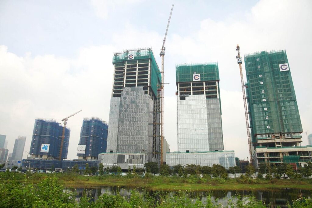 Mòn mỏi ngóng ‘phao cứu sinh’