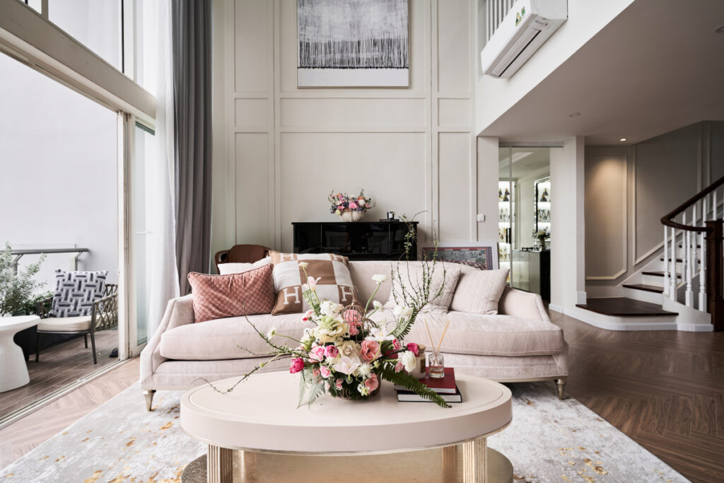 Penthouse bán cổ điển của cặp vợ chồng TPHCM